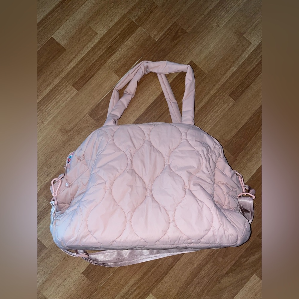 NWOT - Vera Bradley Featherweight Travel Bag in Rose Quartz